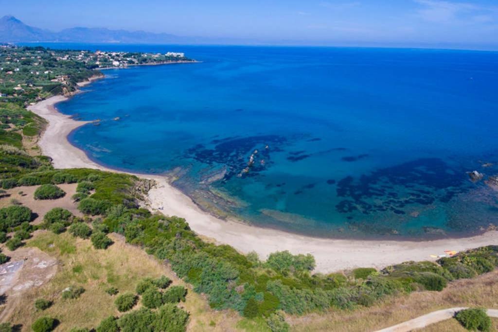Hh Selection Emiro Villa Lascari Buitenkant foto