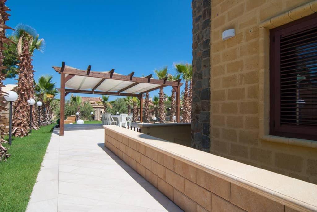 Hh Selection Emiro Villa Lascari Buitenkant foto